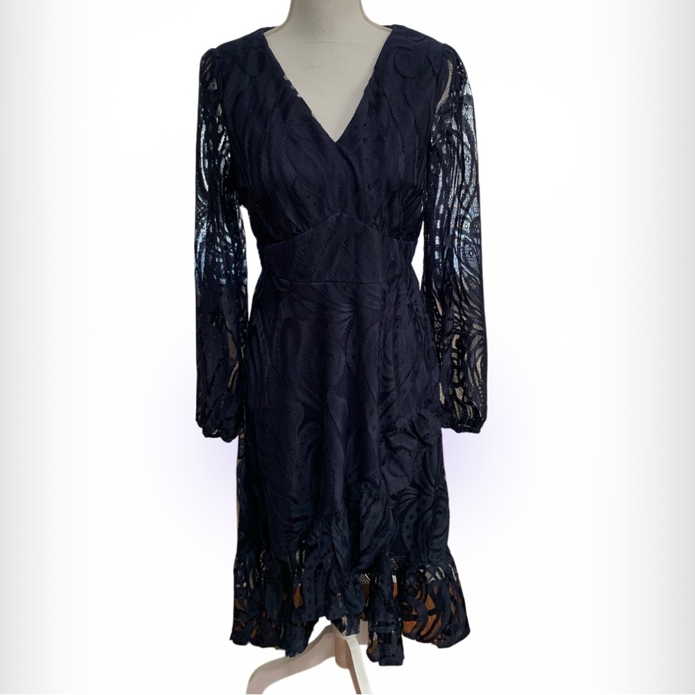 JJs House Navy Lace V‑Neck Long Sleeve Dress